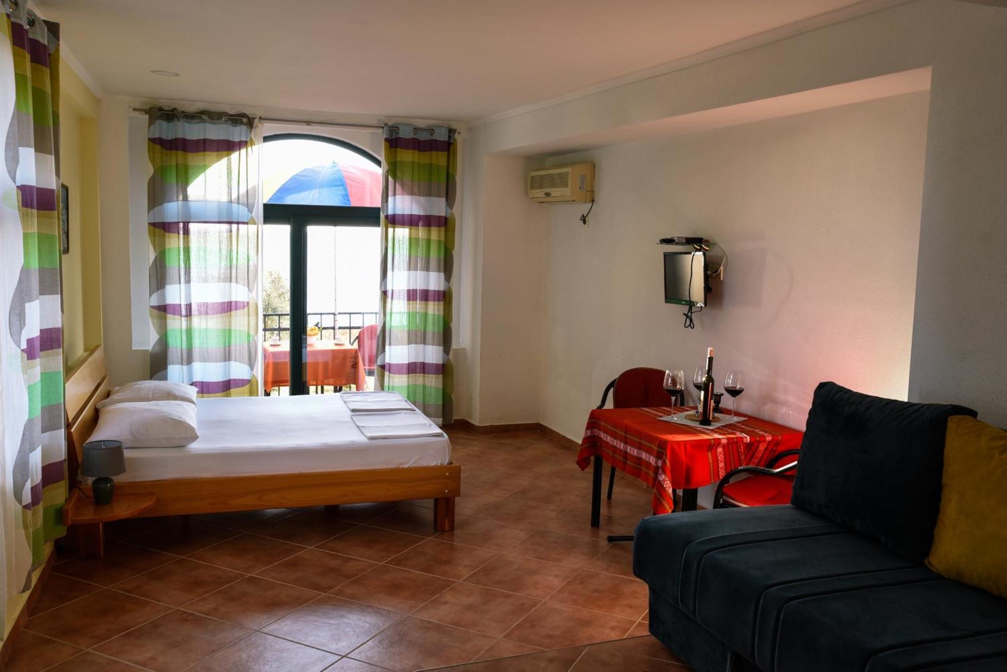 Apartments Susanna Ulcinj Kamer foto