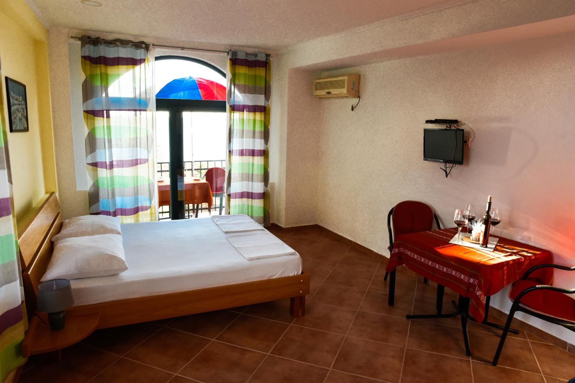 Apartments Susanna Ulcinj Kamer foto